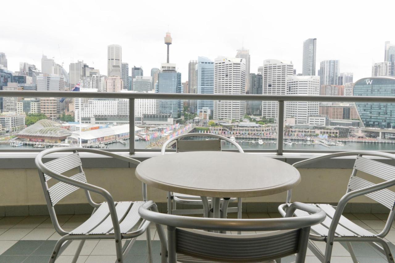 Spectacular Darling Harbour View & Parking Apartment *