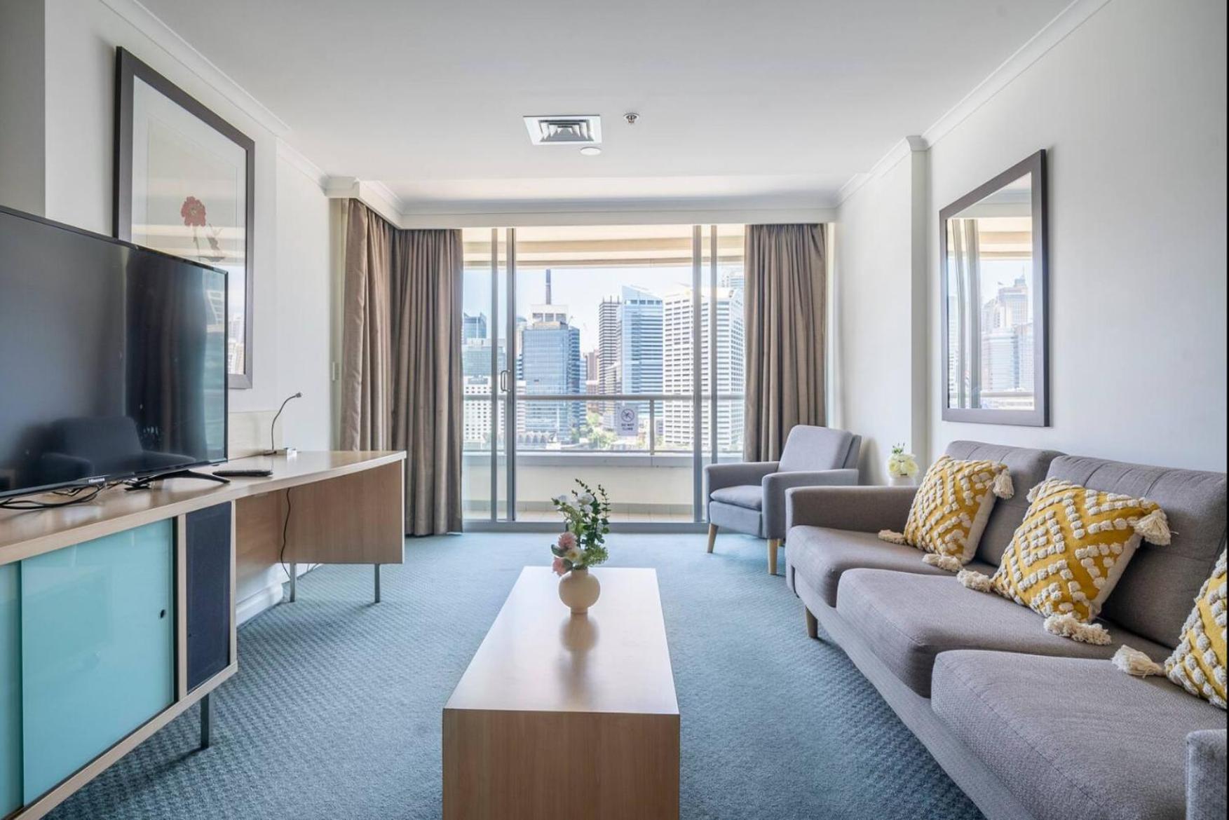 Spectacular Darling Harbour View & Parking Apartment *